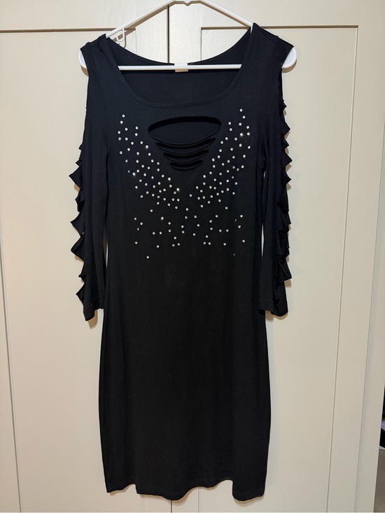VENUS Dresses & Skirts - VENUS Black Long-Sleeve Studded Cold-Shoulder Dress
